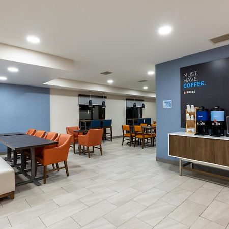 Holiday Inn Express Rochester South - Mayo Area By Ihg Экстерьер фото