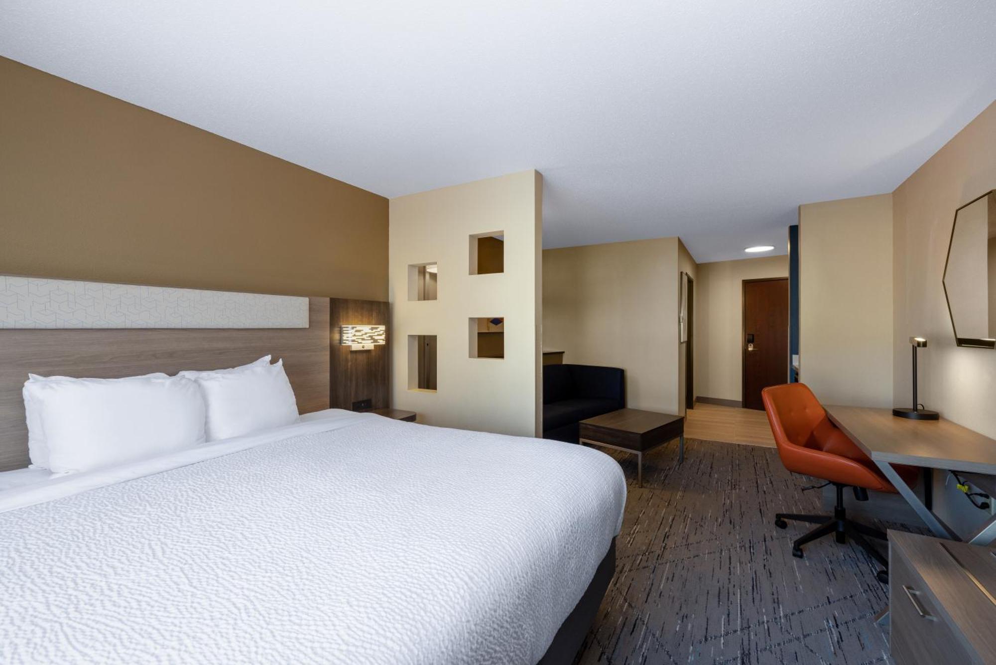 Holiday Inn Express Rochester South - Mayo Area By Ihg Экстерьер фото